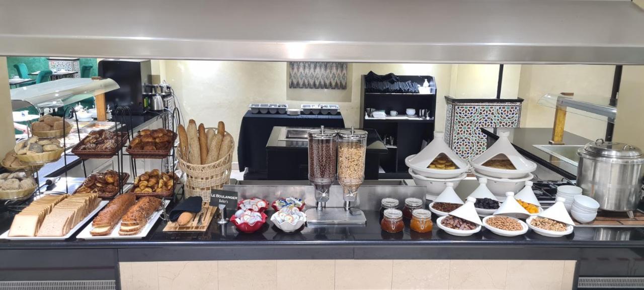 Hotel Borj Rabat - A Member Of Barcelo Hotel Group Exterior photo A breakfast buffet at a hotel