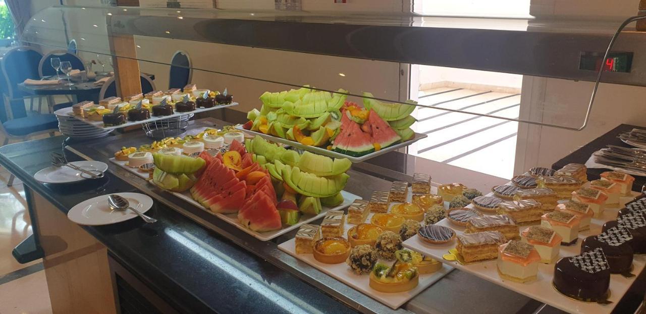 Hotel Borj Rabat - A Member Of Barcelo Hotel Group Exterior photo A fruit salad buffet